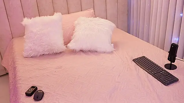 Snapshot of emyli_sw_ chatting on November 11, 2025, 3:12 am emyli sw online show from November 11, 2025, 3:12 am