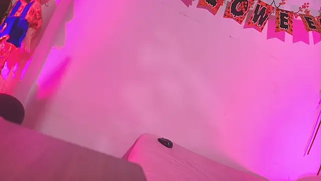 Snapshot of emyli_sw_ chatting on October 25, 2025, 3:17 am emyli sw online show from October 25, 2025, 3:17 am