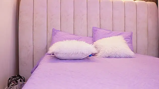 Snapshot of emyli_sw_ chatting on December 23, 2025, 3:17 am emyli sw online show from December 23, 2025, 3:17 am