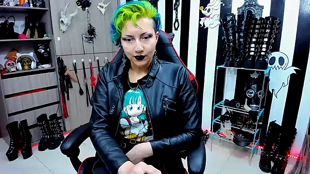 Snapshot of Mistress_Yelena chatting on December 20, 2024, 11:37 pm Mistress Yelena online show from December 20, 2024, 11:37 pm