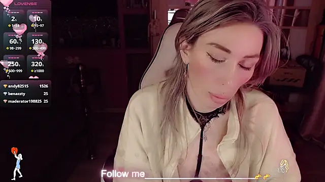 AnnieGOld  online show from February 10, 2026, 7:51 am