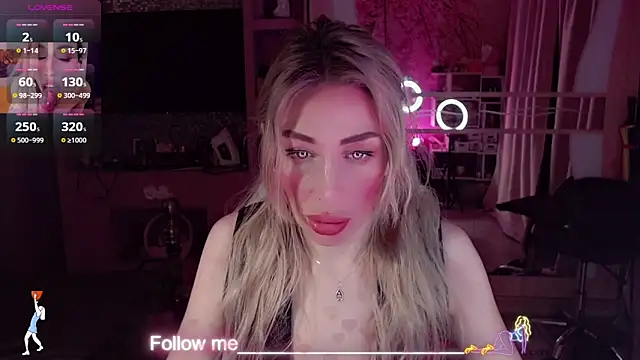 AnnieGOld  online show from April 11, 2026, 10:57 pm