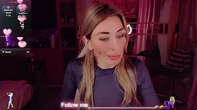 AnnieGOld  online show from March 15, 2026, 12:17 am