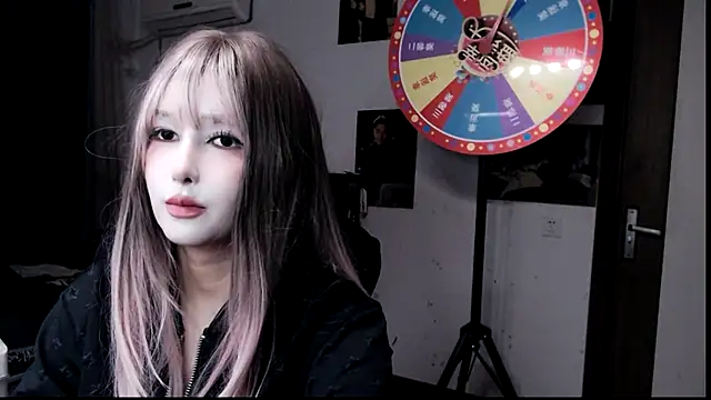 Snapshot of candy_cola chatting on February 14, 2025, 1:34 am candy cola online show from February 14, 2025, 1:34 am