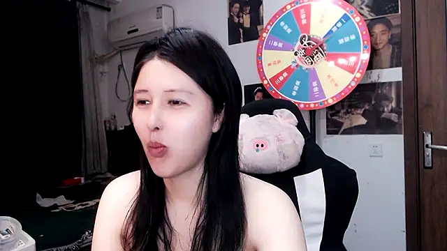 Snapshot of candy_cola chatting on February 22, 2025, 12:49 am candy cola online show from February 22, 2025, 12:49 am