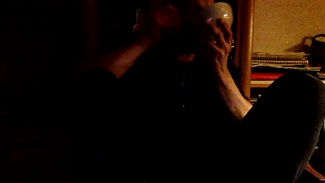 Snapshot of FireFox_Feel chatting on November 17, 2025, 4:00 pm FireFox Feel online show from November 17, 2025, 4:00 pm