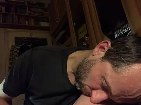 Snapshot of FireFox_Feel chatting on November 28, 2025, 2:01 am FireFox Feel online show from November 28, 2025, 2:01 am