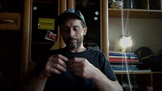 Snapshot of FireFox_Feel chatting on November 28, 2025, 2:06 pm FireFox Feel online show from November 28, 2025, 2:06 pm