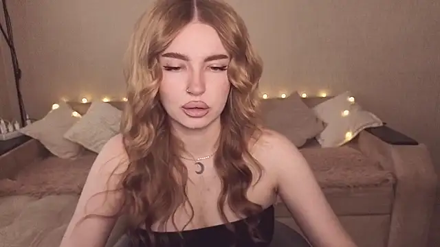 ViolettaLopez online show from July 11, 2026, 12:49 pm