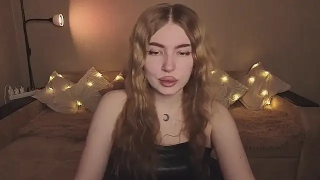 ViolettaLopez online show from February 25, 2026, 3:01 pm