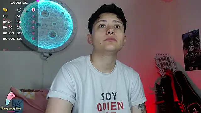 girl intense444 online show from March 14, 2025, 1:35 pm