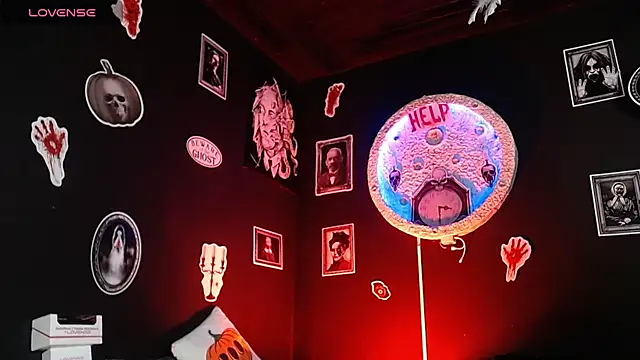 girl intense444 online show from October 23, 2025, 12:48 pm