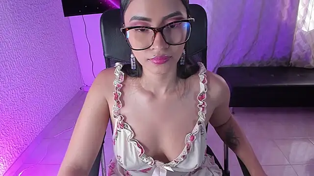 Snapshot of PaulinaBelushi chatting on May 26, 2026, 9:02 pm PaulinaBelushi online show from May 26, 2026, 9:02 pm