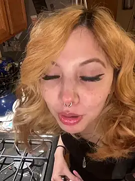 Snapshot of NativeNymph chatting on December 26, 2024, 6:52 am NativeNymph online show from December 26, 2024, 6:52 am