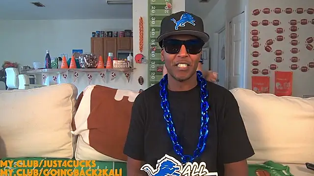 boomboomr00m online show from November 2, 2025, 6:13 pm