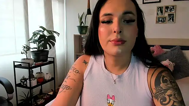Snapshot of naty_pink chatting on March 10, 2026, 4:11 pm naty pink online show from March 10, 2026, 4:11 pm