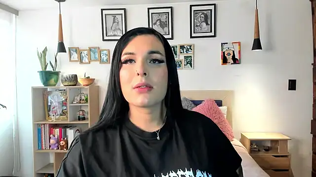 Snapshot of naty_pink chatting on March 14, 2026, 4:35 pm naty pink online show from March 14, 2026, 4:35 pm