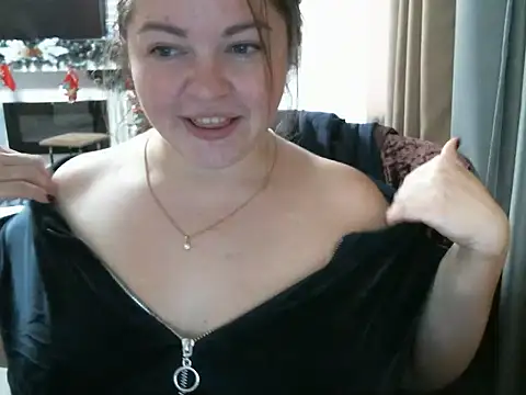 Snapshot of cute__cherry chatting on December 27, 2024, 11:39 am cute  cherry online show from December 27, 2024, 11:39 am