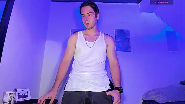 Snapshot of Alex_smith00 chatting on September 27, 2025, 8:59 pm Alex smith00 online show from September 27, 2025, 8:59 pm