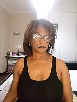 Snapshot of Hotgrannyx chatting on October 17, 2025, 4:05 am Hotgrannyx online show from October 17, 2025, 4:05 am