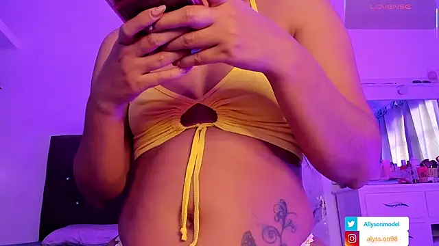 alysson 18 online show from May 31, 2026, 12:00 pm