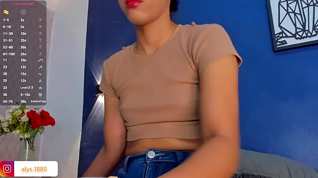 Snapshot of alysson_18 chatting on February 26, 2025, 1:11 pm alysson 18 online show from February 26, 2025, 1:11 pm
