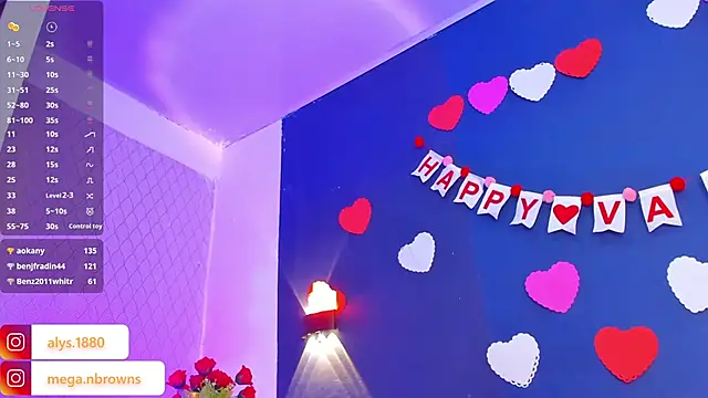 Snapshot of alysson_18 chatting on February 15, 2025, 1:05 pm alysson 18 online show from February 15, 2025, 1:05 pm