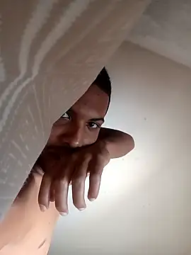 Vinicius5890 online show from April 18, 2026, 5:59 pm