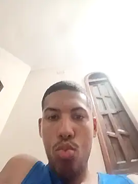 Vinicius5890 online show from April 18, 2026, 10:54 pm