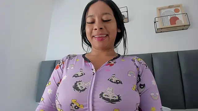 Snapshot of MaraOwen_ chatting on July 10, 2026, 12:16 pm MaraOwen online show from July 10, 2026, 12:16 pm