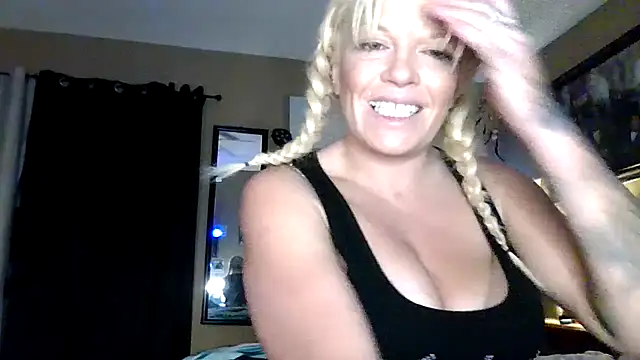 marilyn420 online show from November 27, 2025, 5:41 am