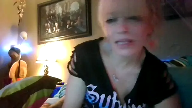 marilyn420 online show from December 14, 2025, 4:34 pm
