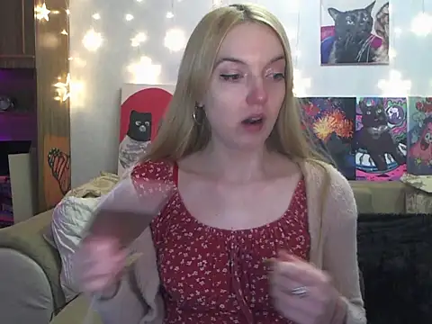 SecretSophia online show from March 21, 2025, 11:01 pm