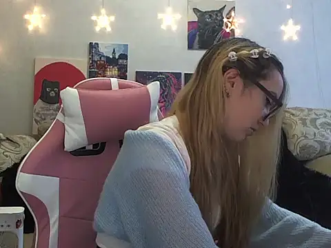 SecretSophia online show from October 21, 2025, 11:20 am