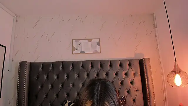 Snapshot of Kim_Blane chatting on February 12, 2026, 4:12 am Kim Blane online show from February 12, 2026, 4:12 am