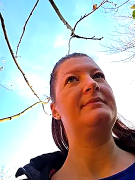 Analimado18 online show from November 1, 2025, 2:44 pm