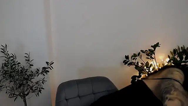 Xentthia online show from February 7, 2026, 3:53 pm