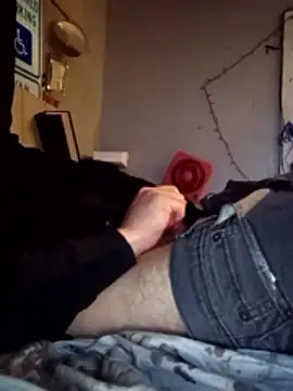 Snapshot of Jewfish420 chatting on October 27, 2025, 9:43 am Jewfish420 online show from October 27, 2025, 9:43 am