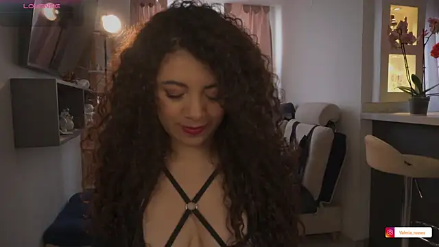 Snapshot of valeria_rosses chatting on May 13, 2026, 6:48 pm valeria rosses online show from May 13, 2026, 6:48 pm