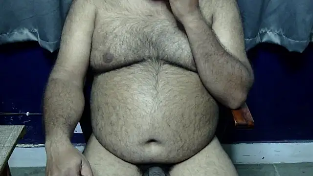Snapshot of hairysubcub_70 chatting on February 1, 2026, 5:33 pm hairysubcub 70 online show from February 1, 2026, 5:33 pm