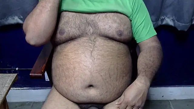 Snapshot of hairysubcub_70 chatting on February 6, 2026, 4:19 am hairysubcub 70 online show from February 6, 2026, 4:19 am