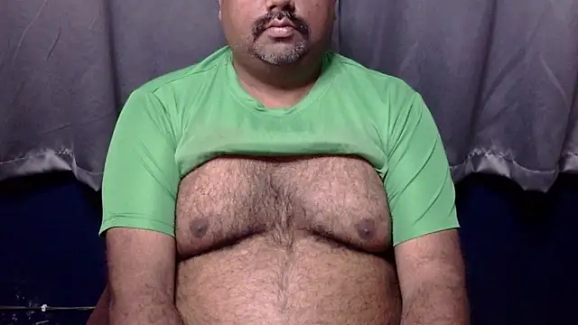 Snapshot of hairysubcub_70 chatting on February 5, 2026, 8:21 am hairysubcub 70 online show from February 5, 2026, 8:21 am