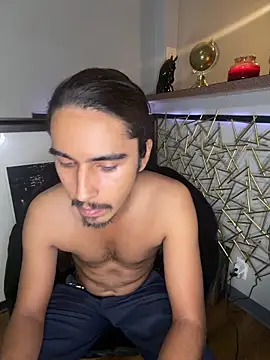 Snapshot of jrrichforever chatting on January 18, 2026, 10:35 pm jrrichforever online show from January 18, 2026, 10:35 pm