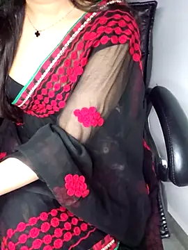 Snapshot of aliyaah_singh chatting on February 1, 2026, 5:22 pm aliyaah singh online show from February 1, 2026, 5:22 pm