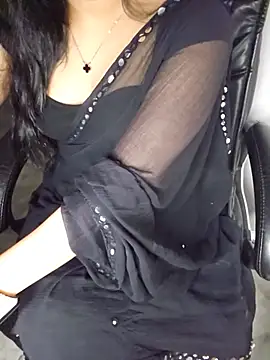 Snapshot of aliyaah_singh chatting on June 13, 2026, 5:55 pm aliyaah singh online show from June 13, 2026, 5:55 pm
