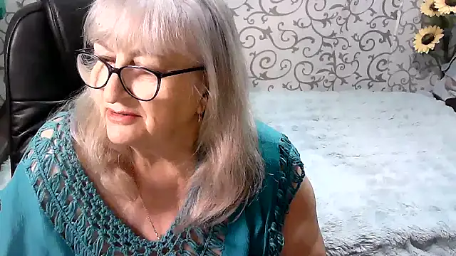 LolkaAlyss online show from October 23, 2025, 3:43 pm