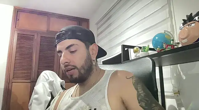 dereck fiore online show from March 12, 2025, 11:12 pm