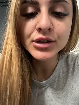 NicolePlay online show from March 29, 2026, 6:09 pm