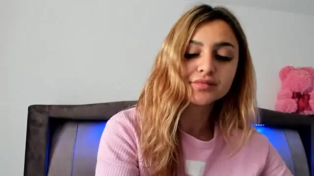 NicolePlay online show from March 4, 2026, 5:37 am