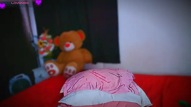 Mishukitty online show from September 25, 2025, 6:03 pm